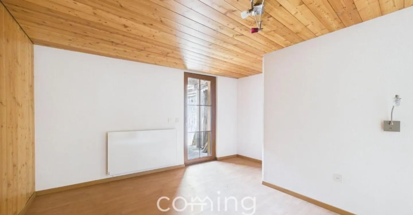 Two-family house with panoramic view, terraces, stable and double garage - Unterems - Photo 10 of 12