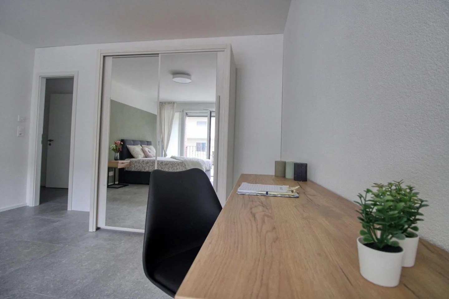 Ampio appartamento in coliving a Crissier con balcone privato - Foto 9 di 26