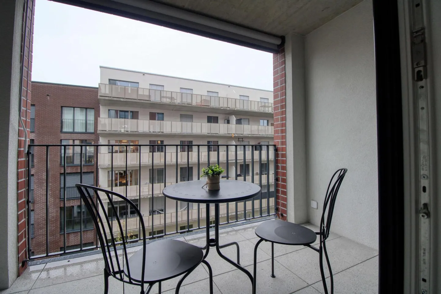 Ampio appartamento in coliving a Crissier con balcone privato - Foto 10 di 26