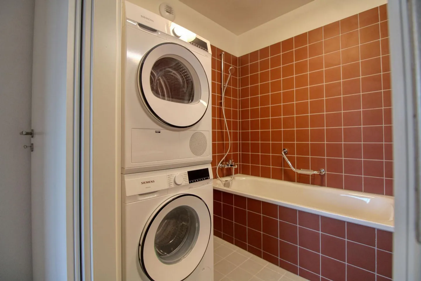 Ampio appartamento in coliving a Crissier con balcone privato - Foto 15 di 26