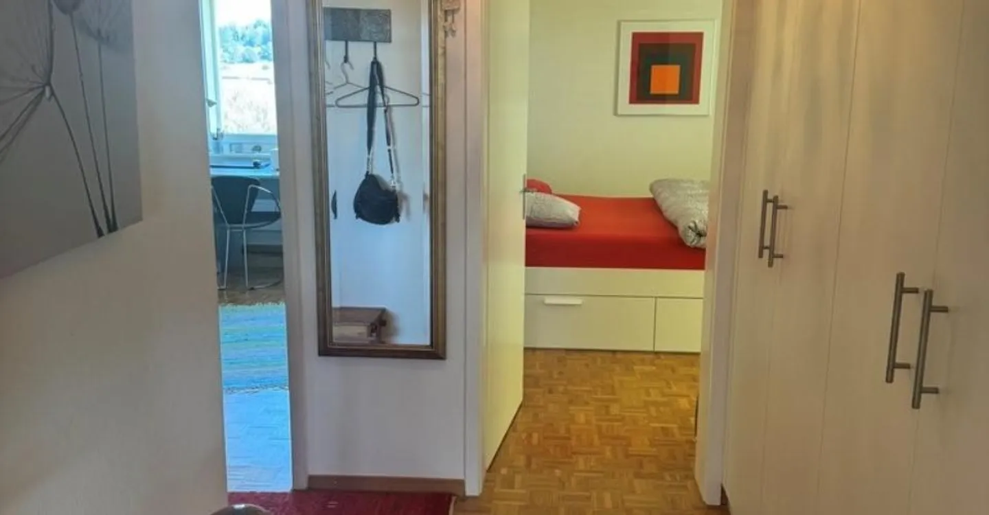 Charming 3-room apartment with panoramic view in the green for rent - Photo 5 of 8
