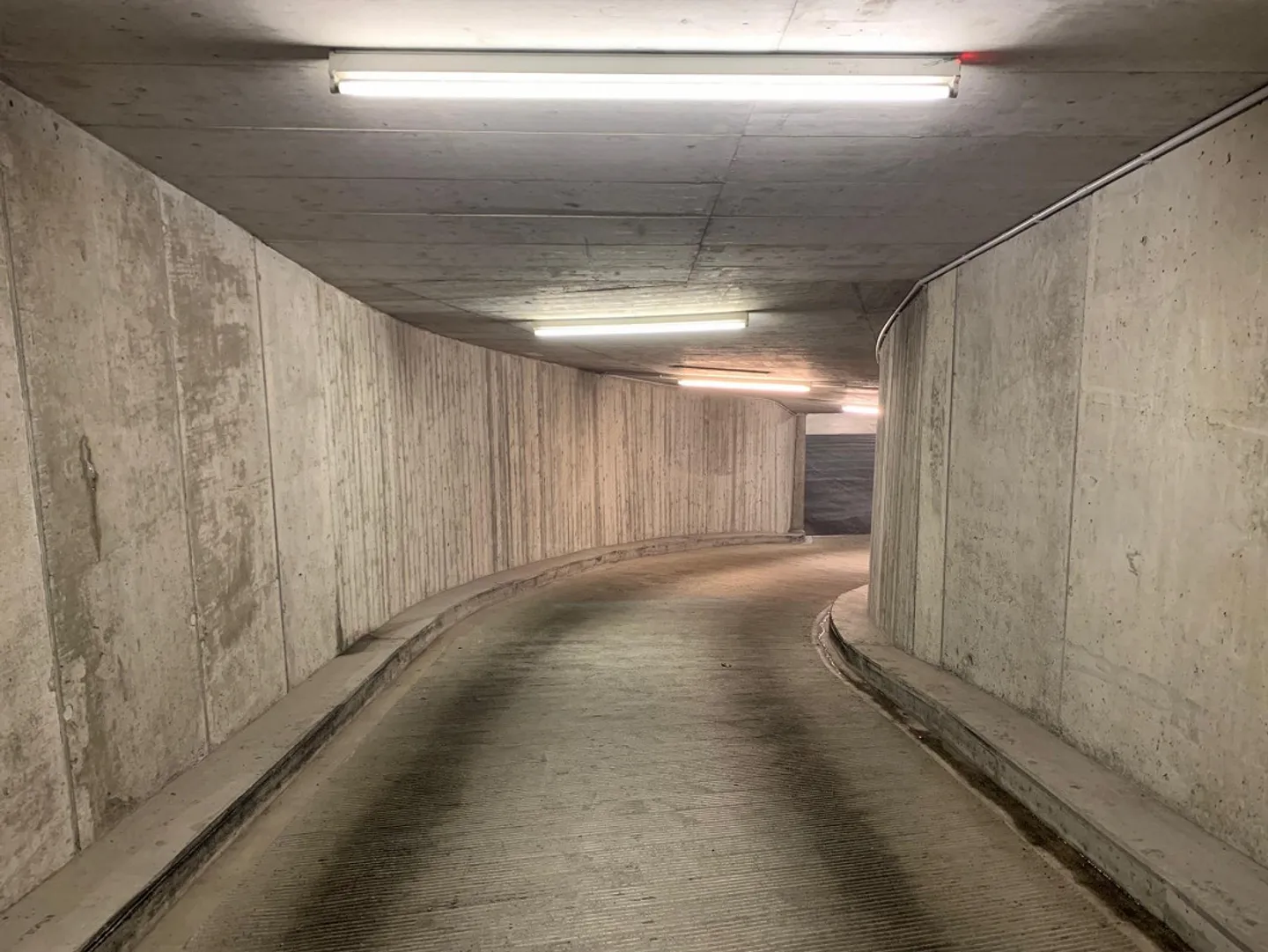 Parking spaces near Stauffacher - Photo 4 of 7