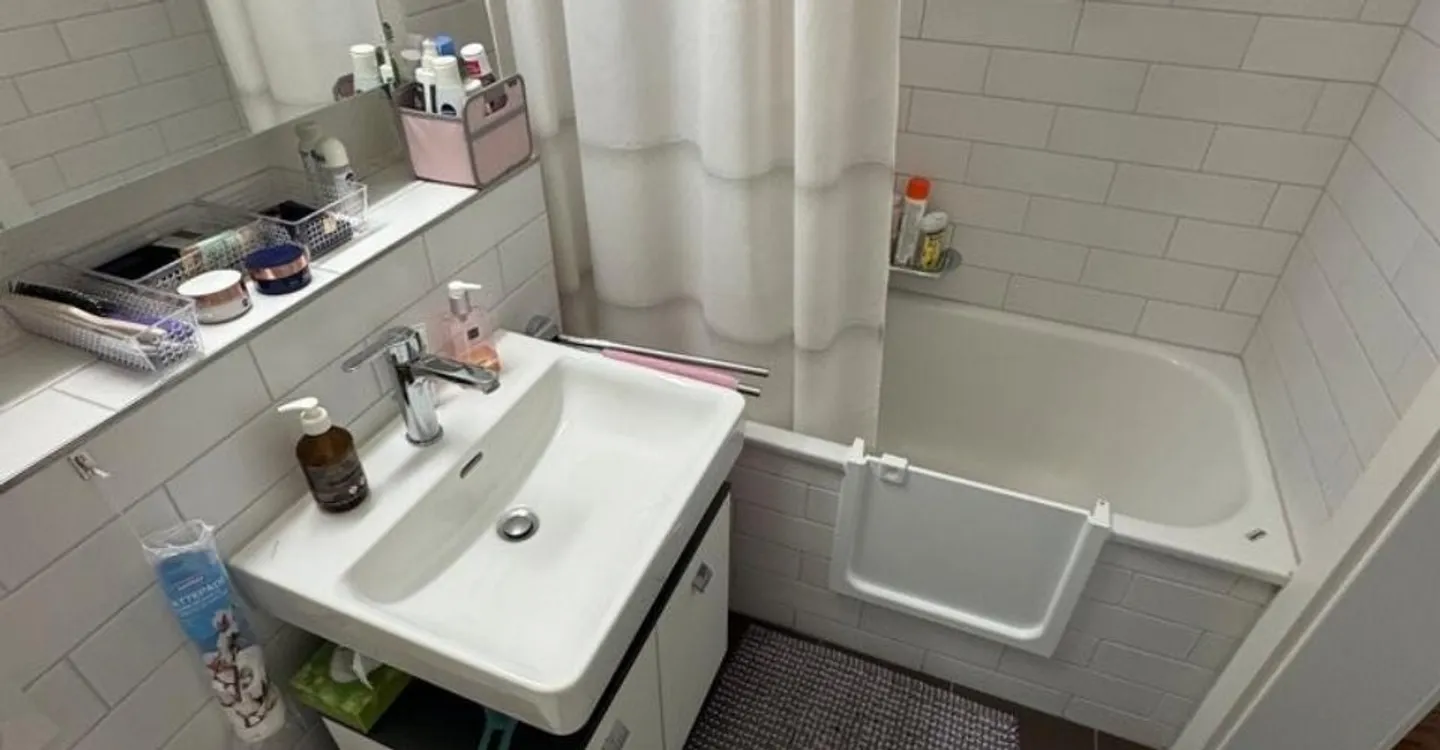 Charming 3-room apartment with panoramic view in the green for rent - Photo 7 of 8