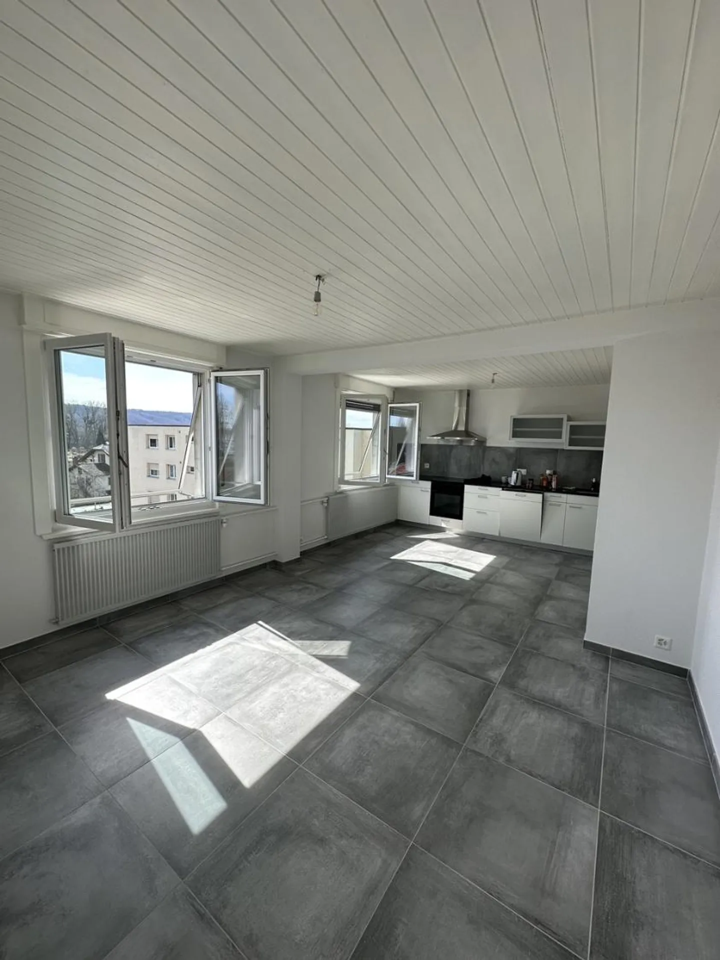 Le Landeron For sale 3.5 room attic Only for investors - Photo 5 of 8