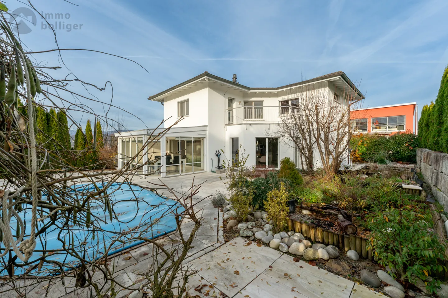 Ihre private Rückzugsoase mit Pool an wunderschöner Lage - Foto 1 von 16