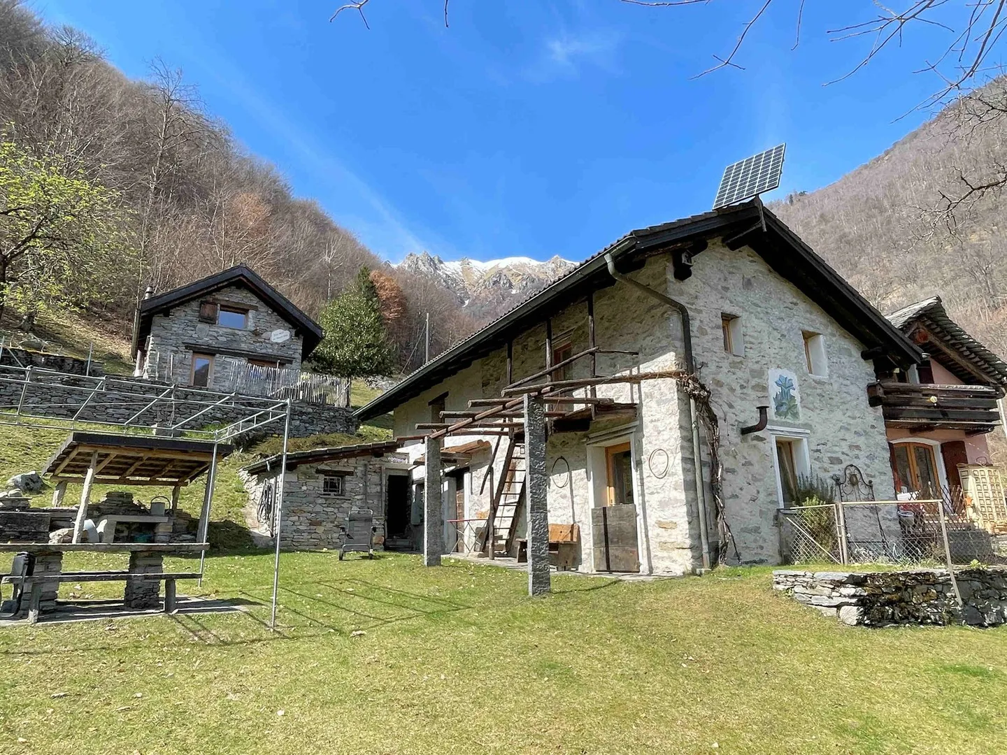 Original rustic houses, carefully renovated and embedded in nature and silence - Photo 2 of 22