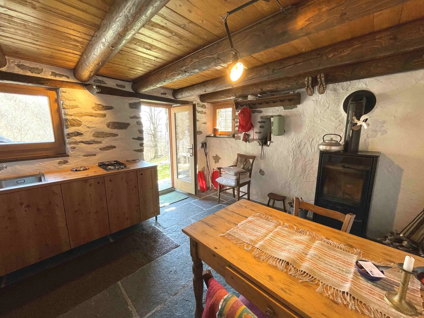 Original rustic houses, carefully renovated and embedded in nature and silence - Photo 17 of 22