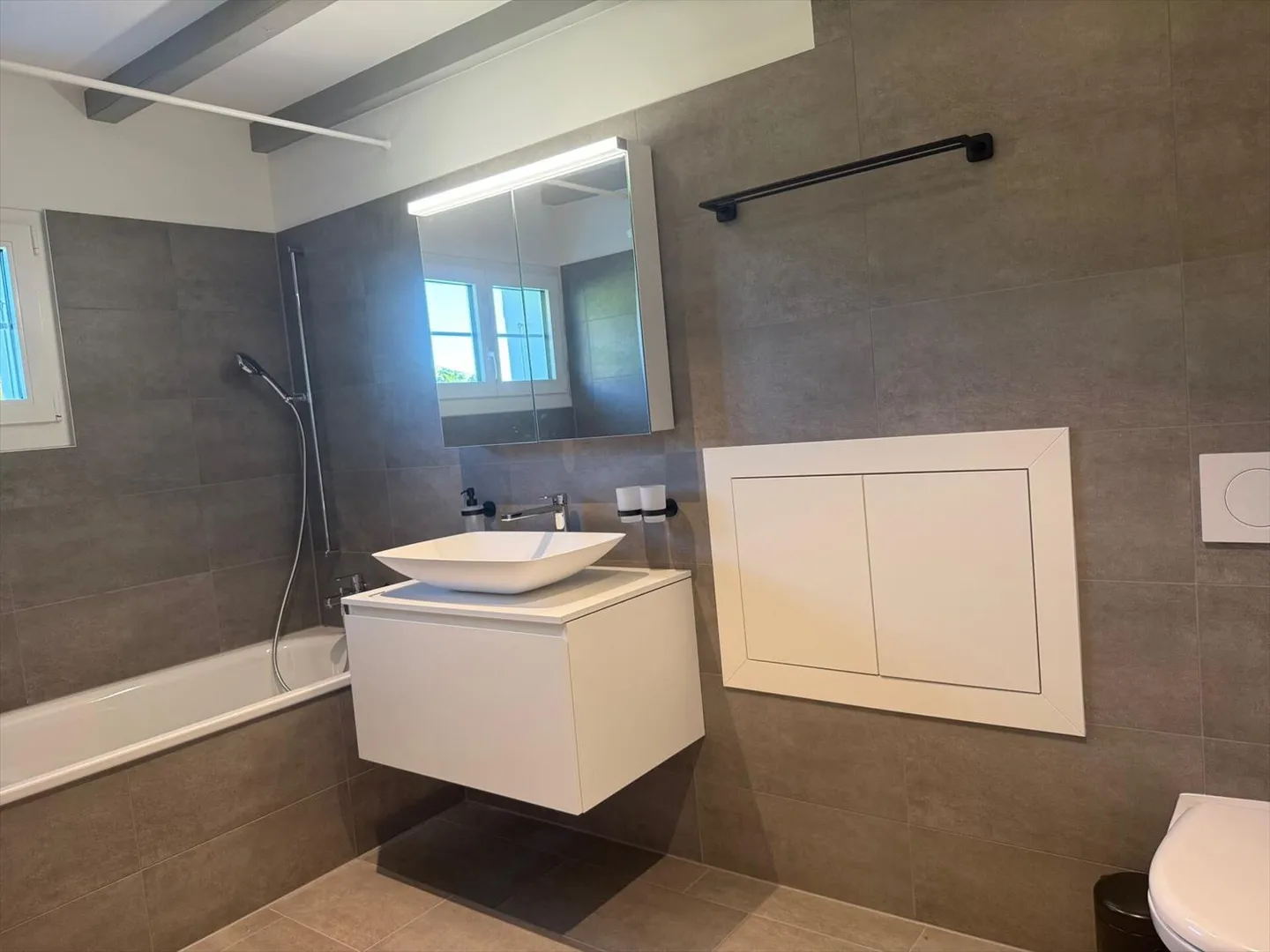 Villa-chalet a 6 minuti da Orbe - Foto 5 di 12