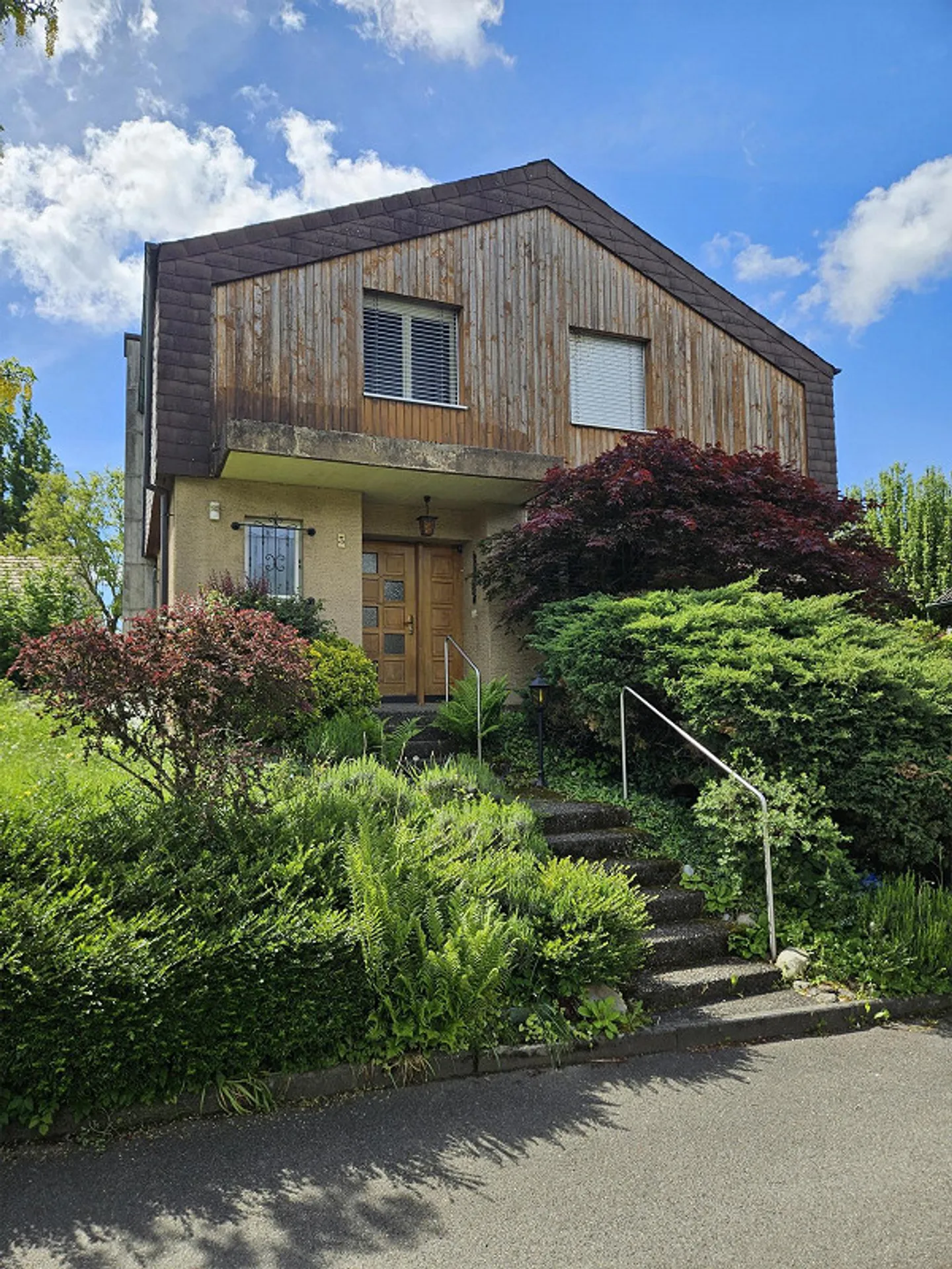 Renoviertes Familienhaus mit Garten - Foto 3 von 20