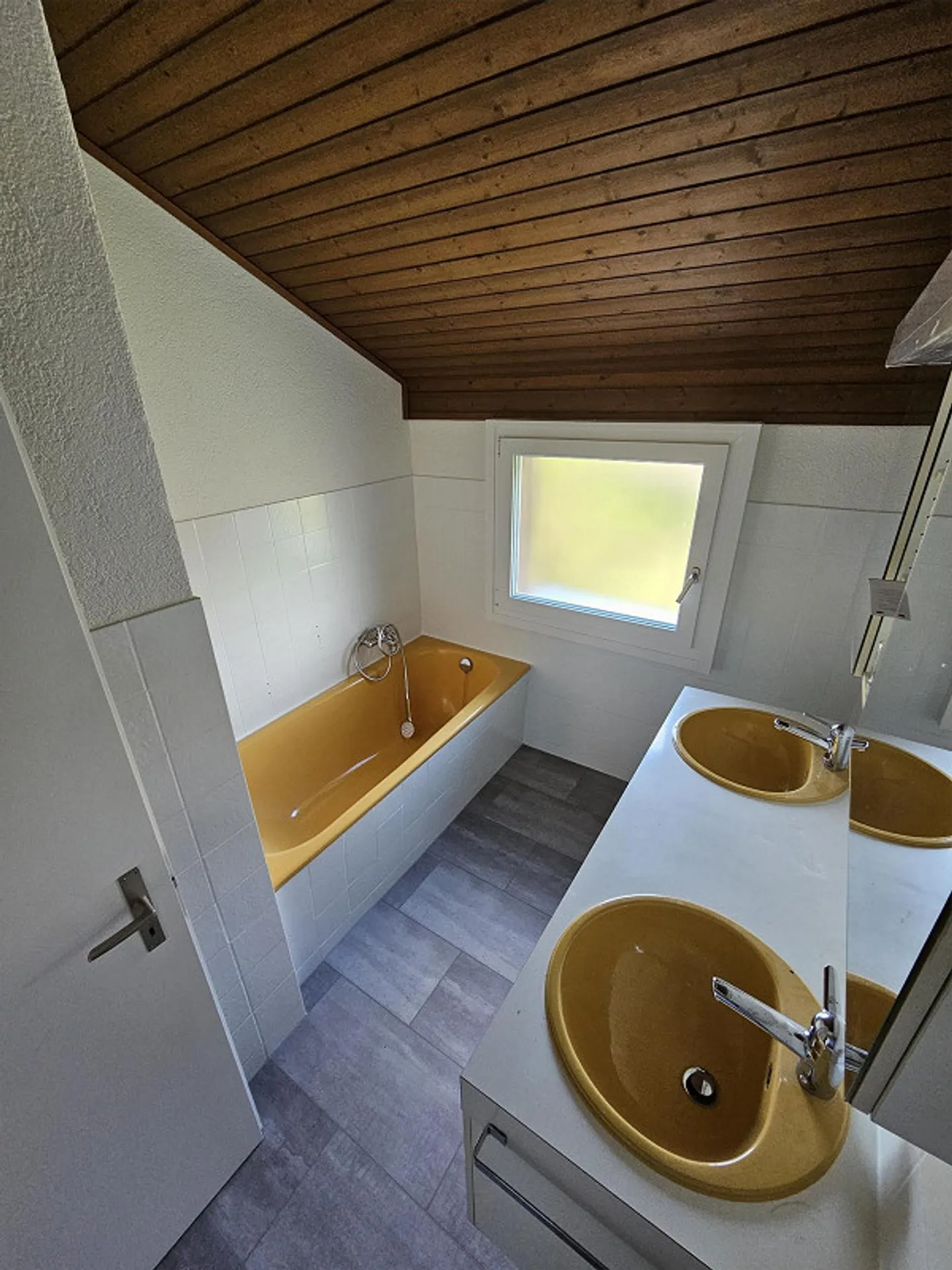 Renoviertes Familienhaus mit Garten - Foto 15 von 20