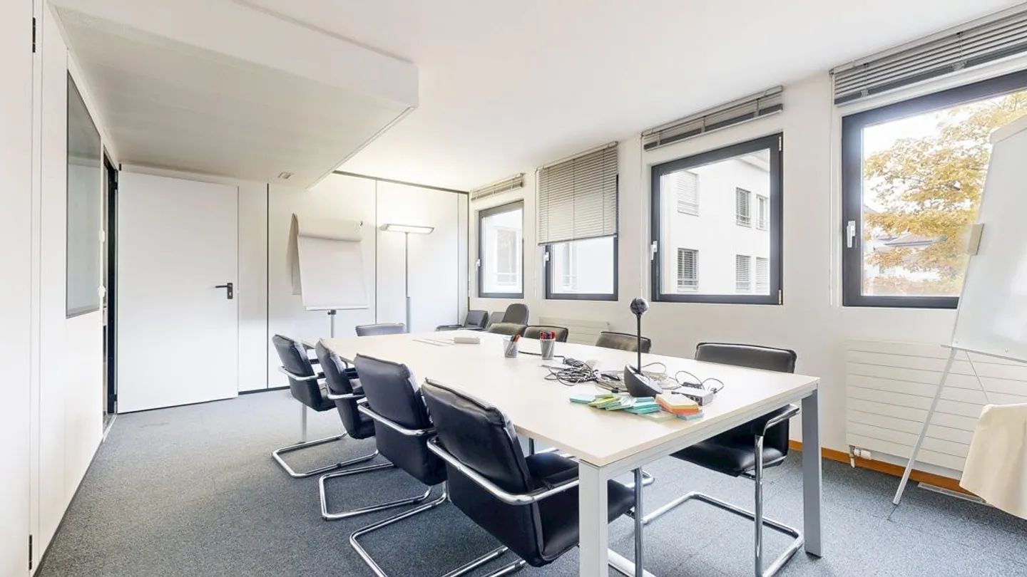 Office space for rent - Photo 4 of 12