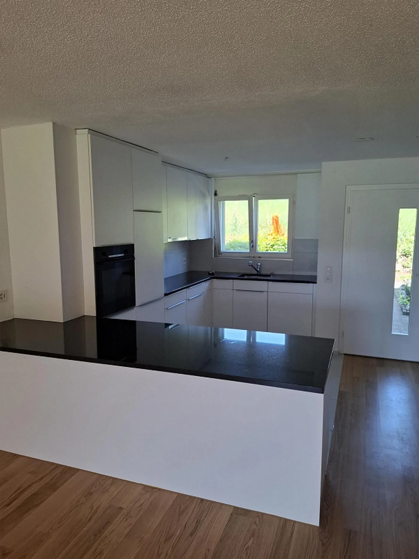 Charming 5.5-room terraced house in Obfelden - Photo 3 of 21