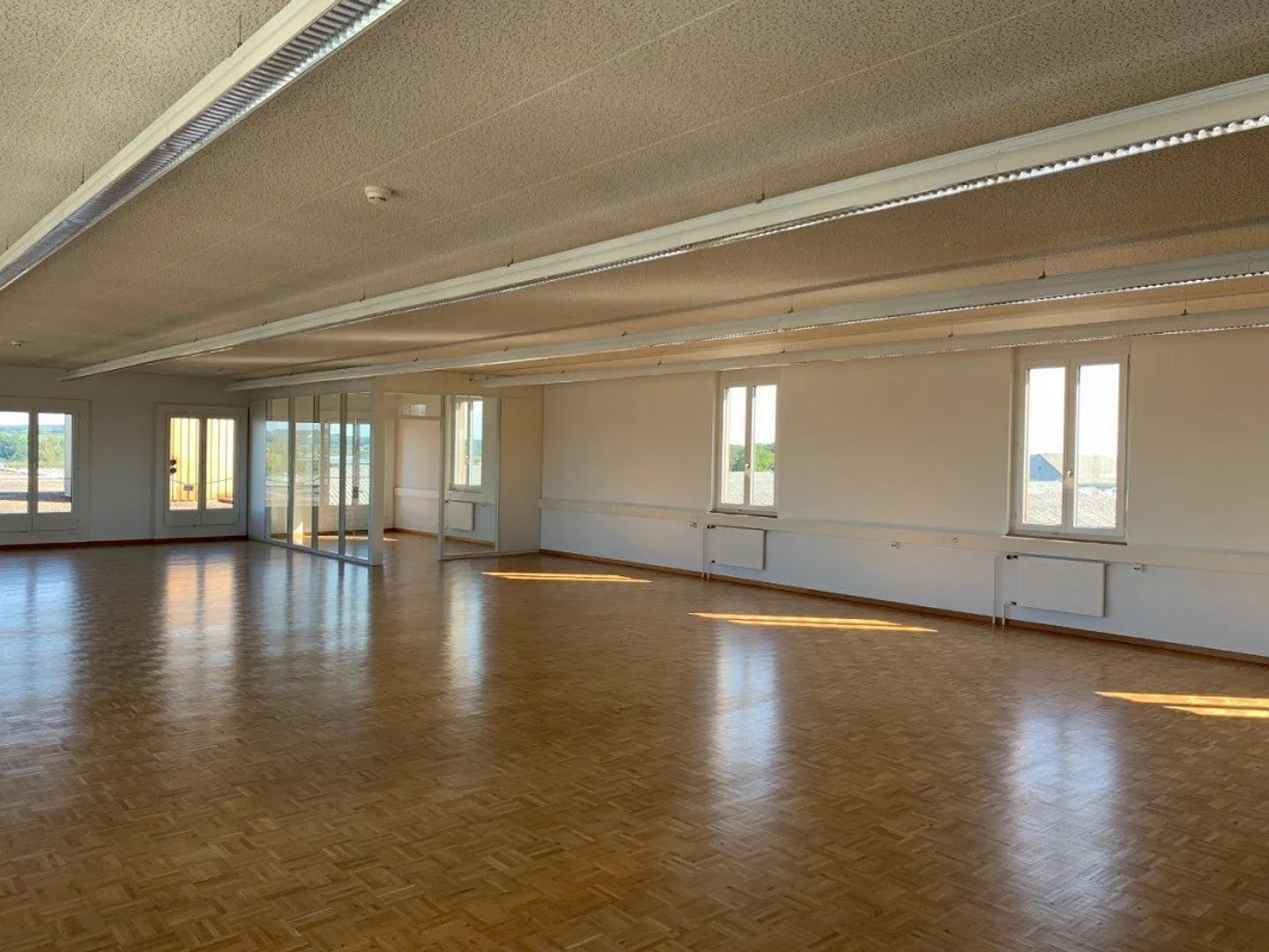 Helle Büro- / Praxis- oder Vereinsräume zu vermieten - Foto 7 di 9