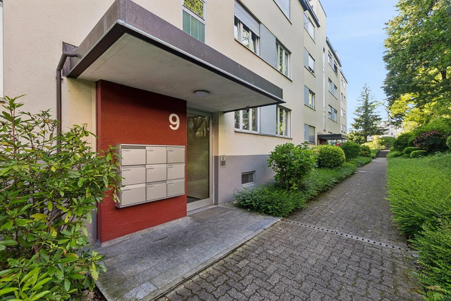 Espace pour idées – Appartement de 4,5 pièces avec potentiel à Zurich Seebach - Photo 5 sur 15