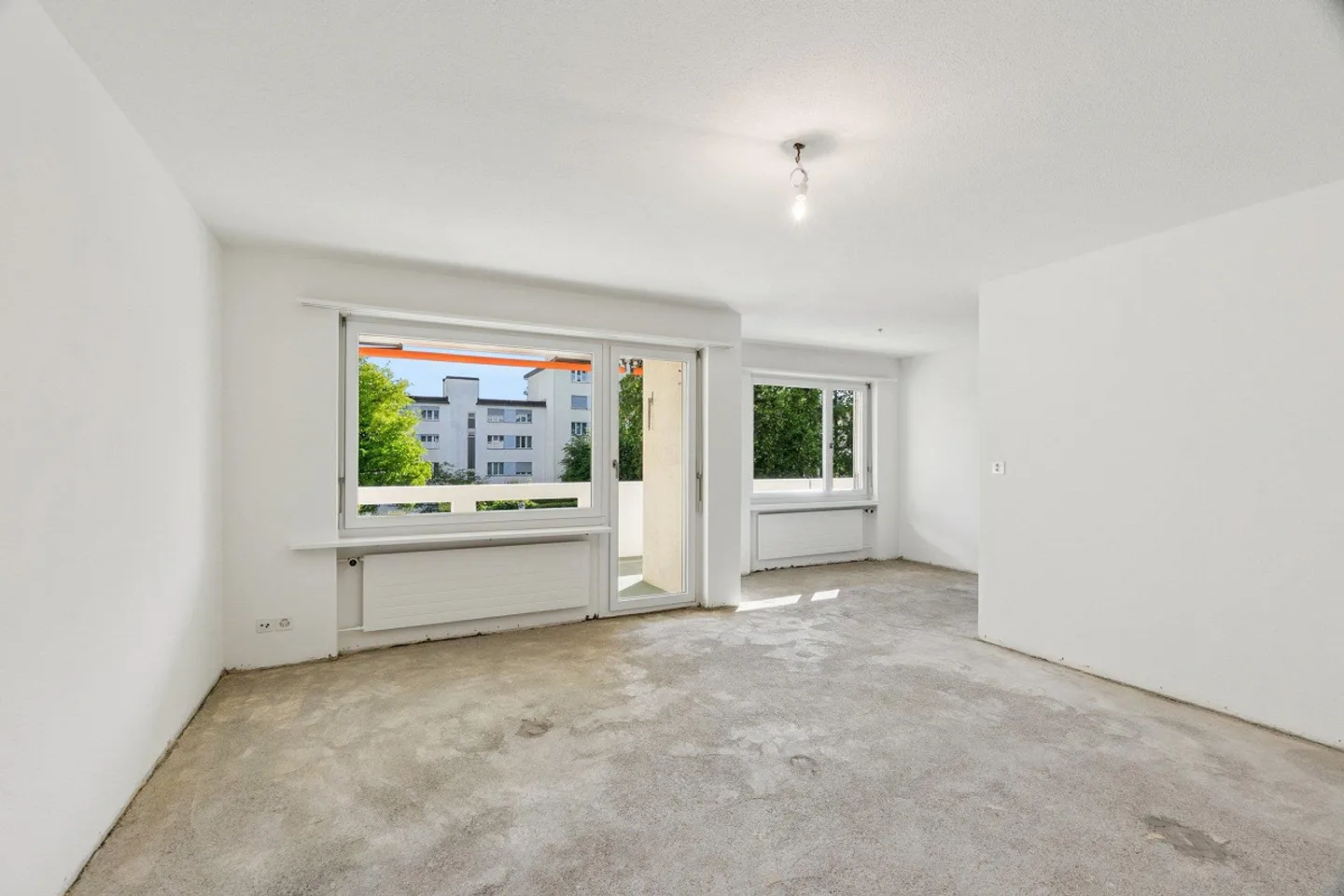Espace pour idées – Appartement de 4,5 pièces avec potentiel à Zurich Seebach - Photo 8 sur 15