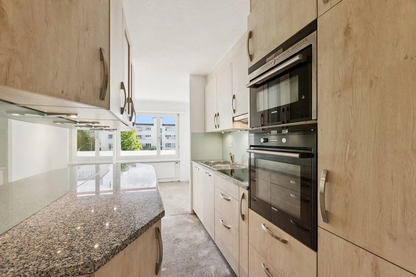 Espace pour idées – Appartement de 4,5 pièces avec potentiel à Zurich Seebach - Photo 10 sur 15