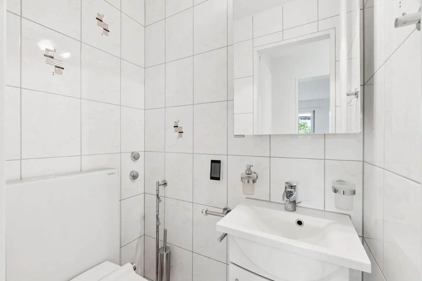 Espace pour idées – Appartement de 4,5 pièces avec potentiel à Zurich Seebach - Photo 12 sur 15