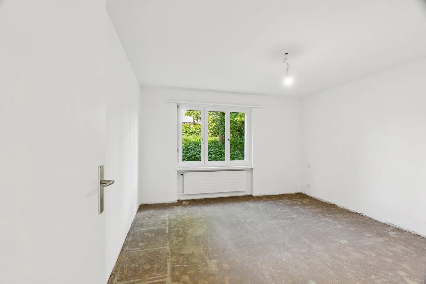 Espace pour idées – Appartement de 4,5 pièces avec potentiel à Zurich Seebach - Photo 14 sur 15