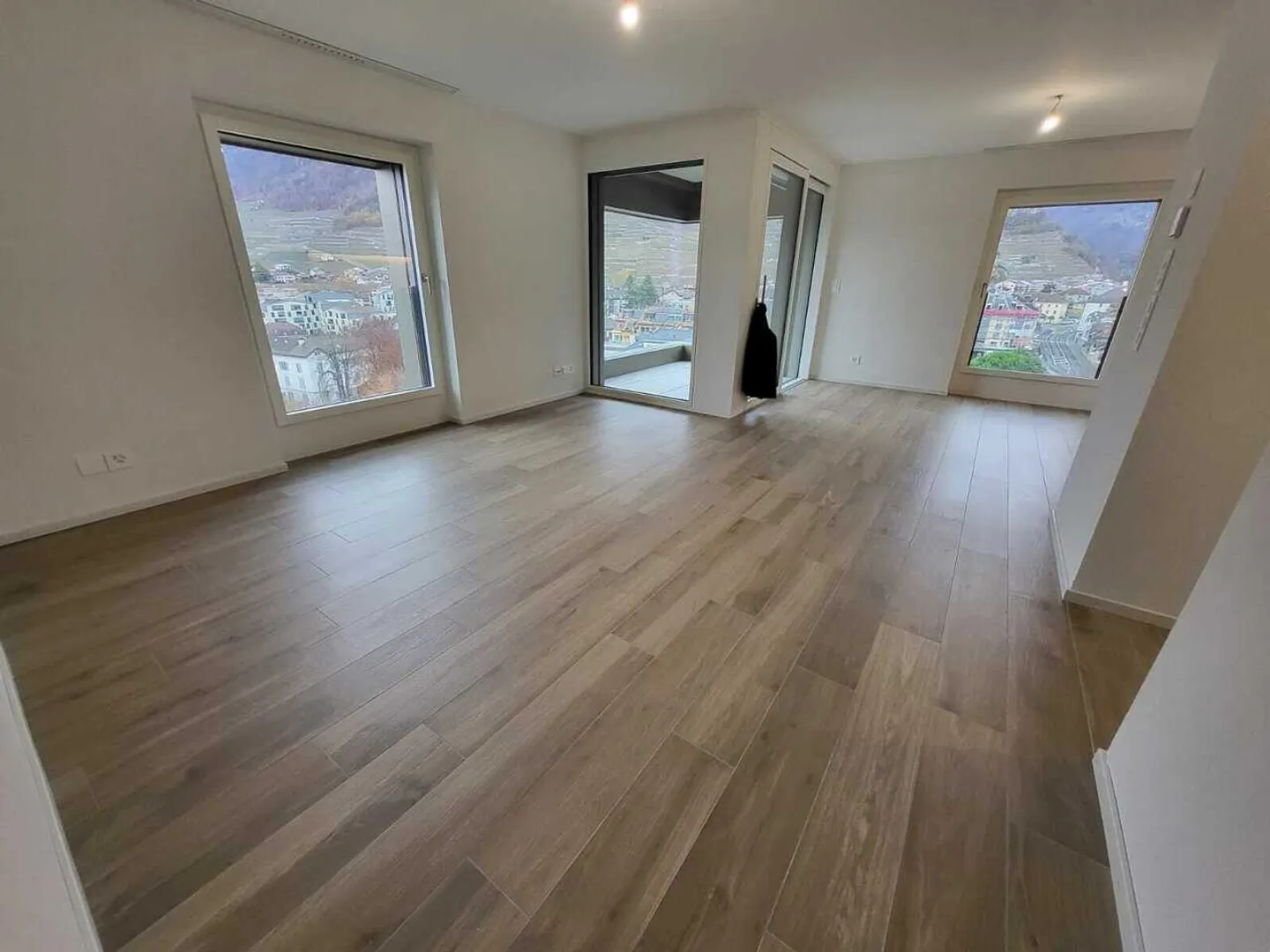 Margencel - 2.5-Room Apartment on the 4th Floor - Photo 4 of 15