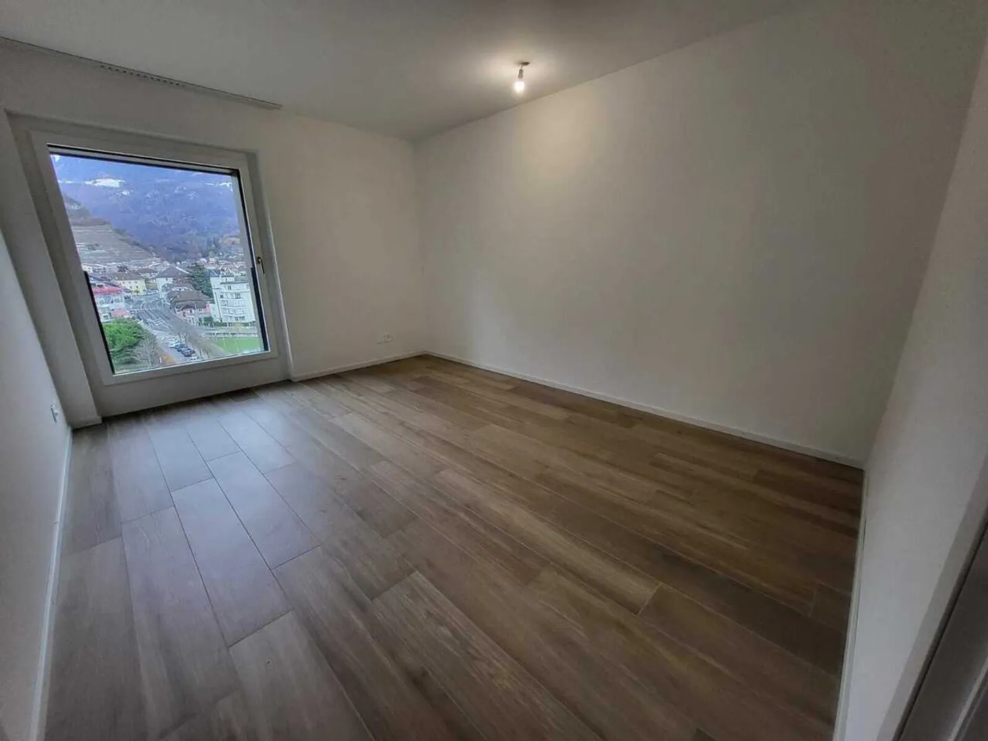 Margencel - 2.5-Room Apartment on the 4th Floor - Photo 9 of 15