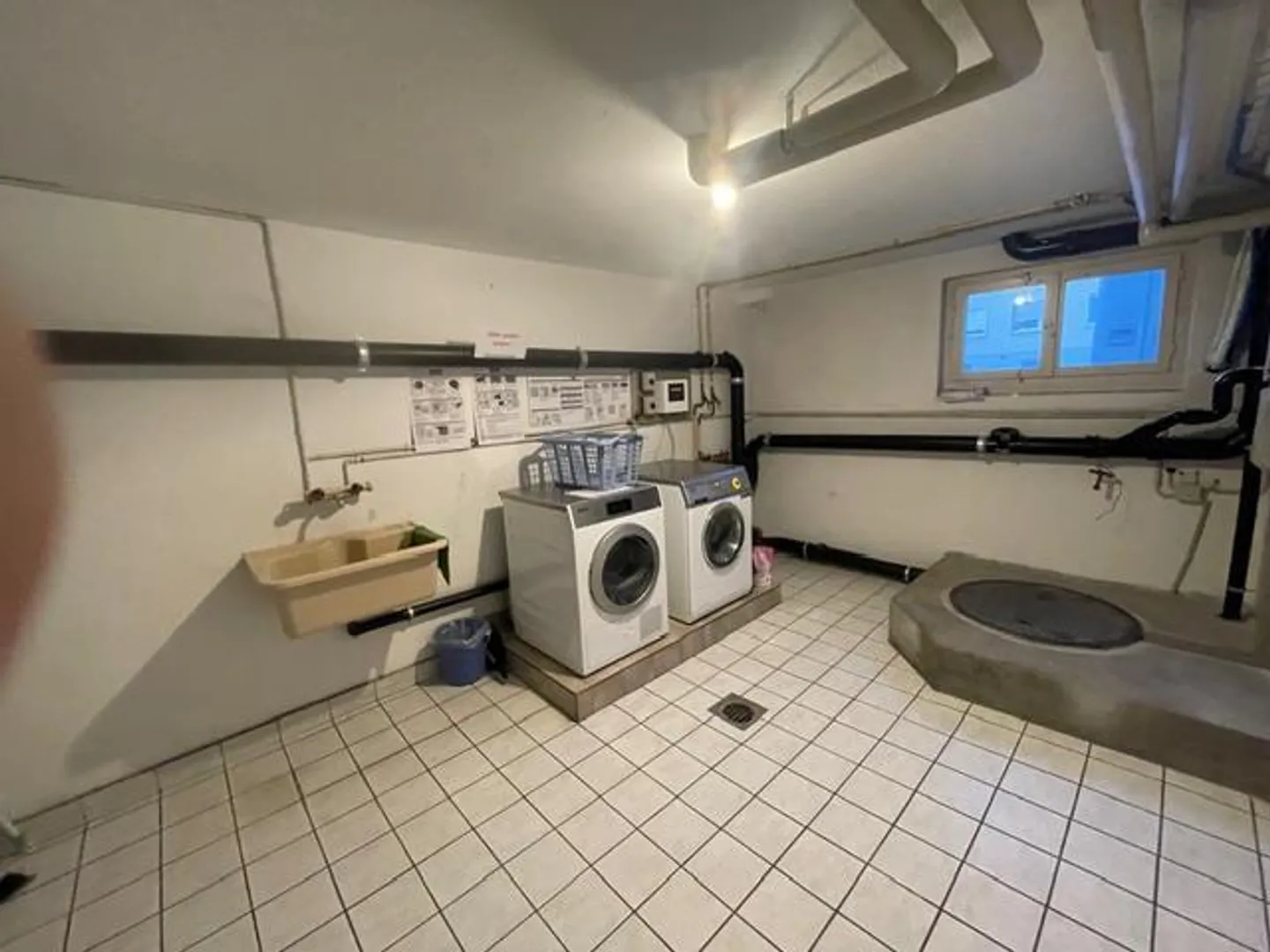 Appartamento di 3 stanze in una posizione tranquilla - Foto 11 di 13