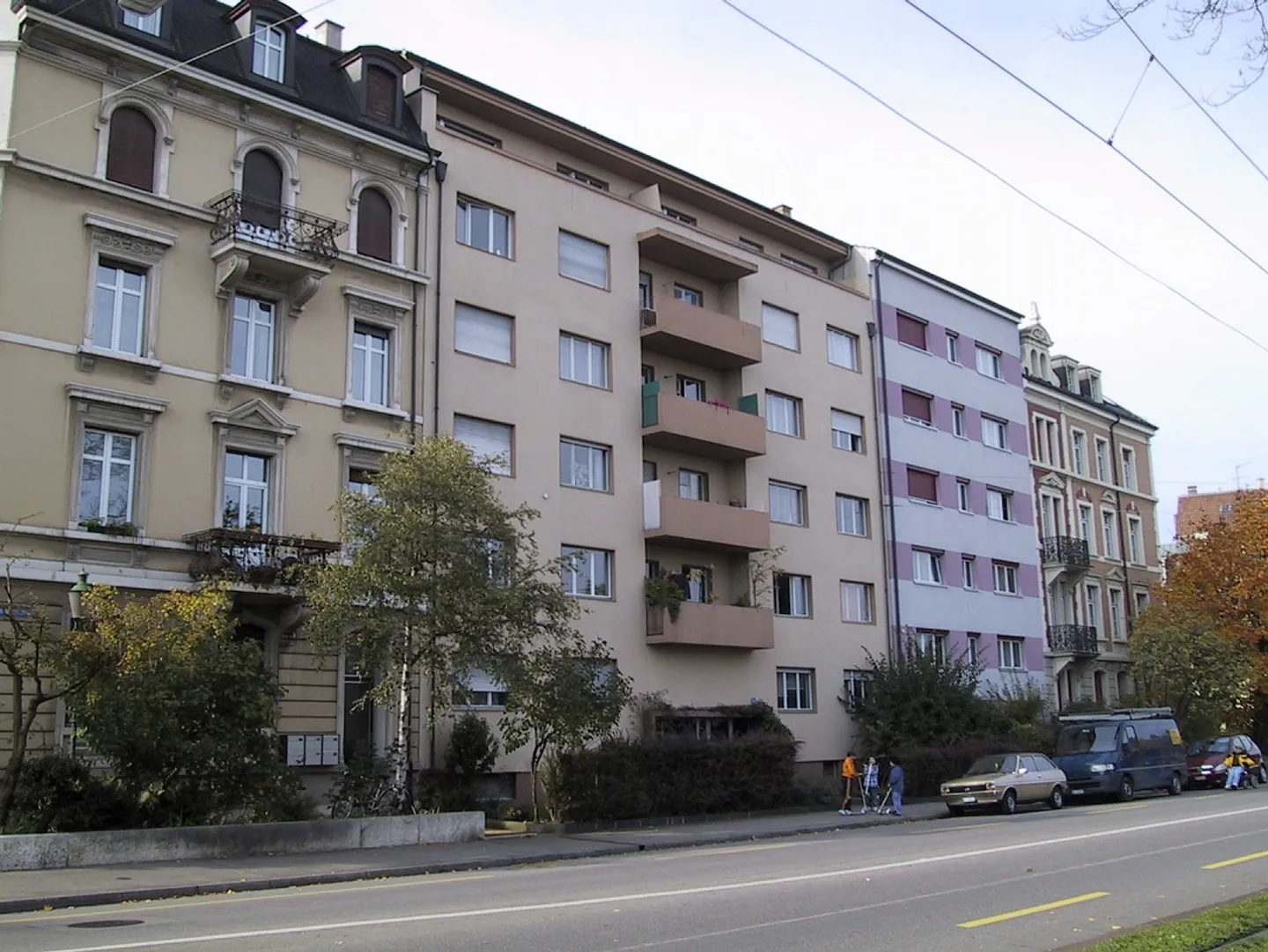 Appartement de 3 pièces au 1er étage avec ascenseur près de la gare SBB et de Migros Dreispitz - Photo 1 sur 4