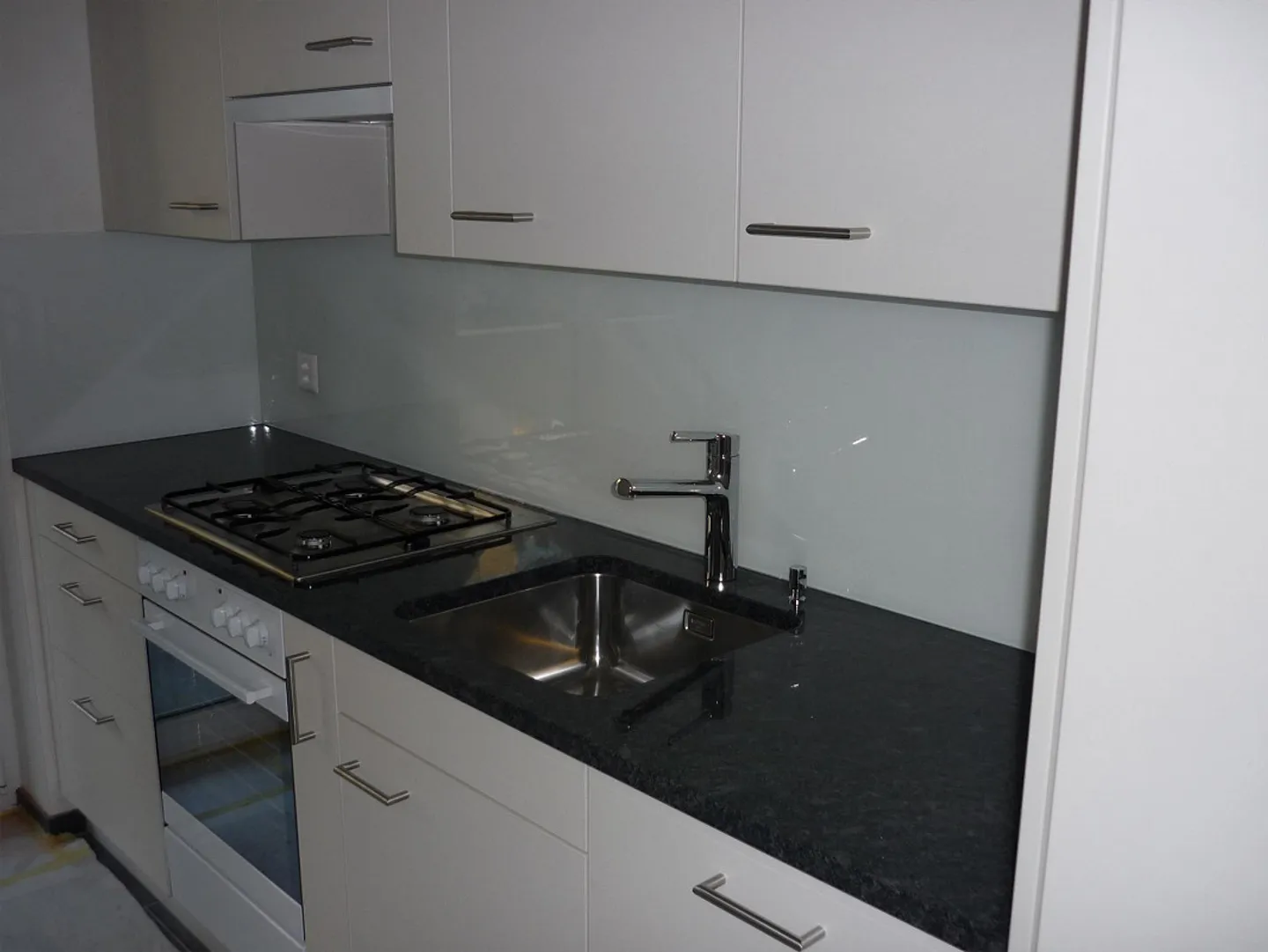 Appartement de 3 pièces au 1er étage avec ascenseur près de la gare SBB et de Migros Dreispitz - Photo 2 sur 4