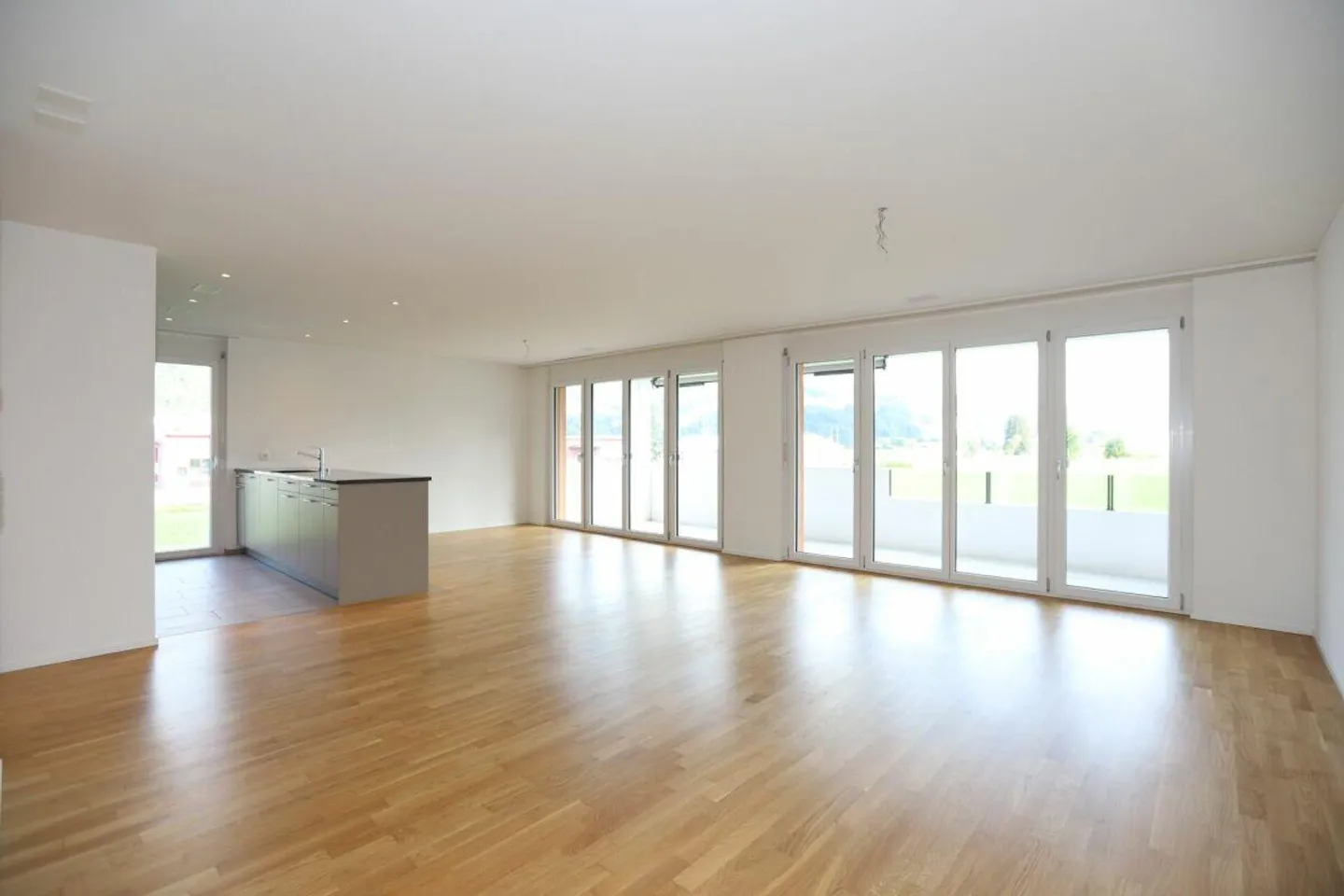 Spacious Ground Floor Apartment in Family-Friendly Neighborhood! - Photo 3 of 12