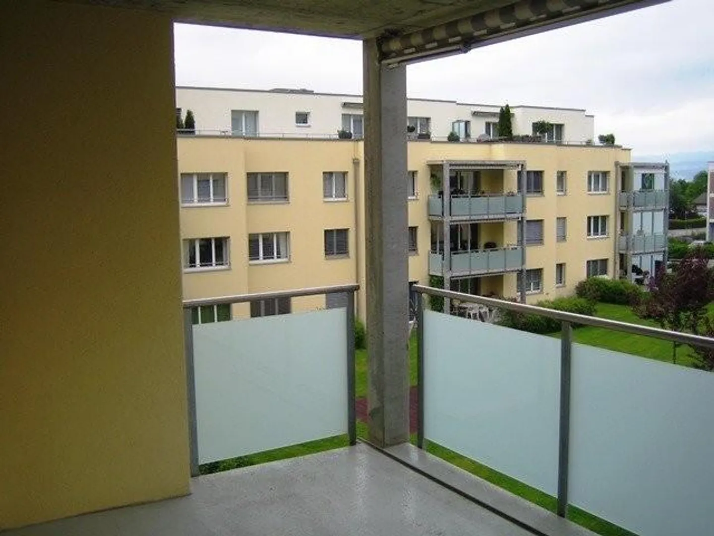 Blumenrain: moderno e ampio appartamento di 3,5 stanze con balcone - Foto 9 di 12