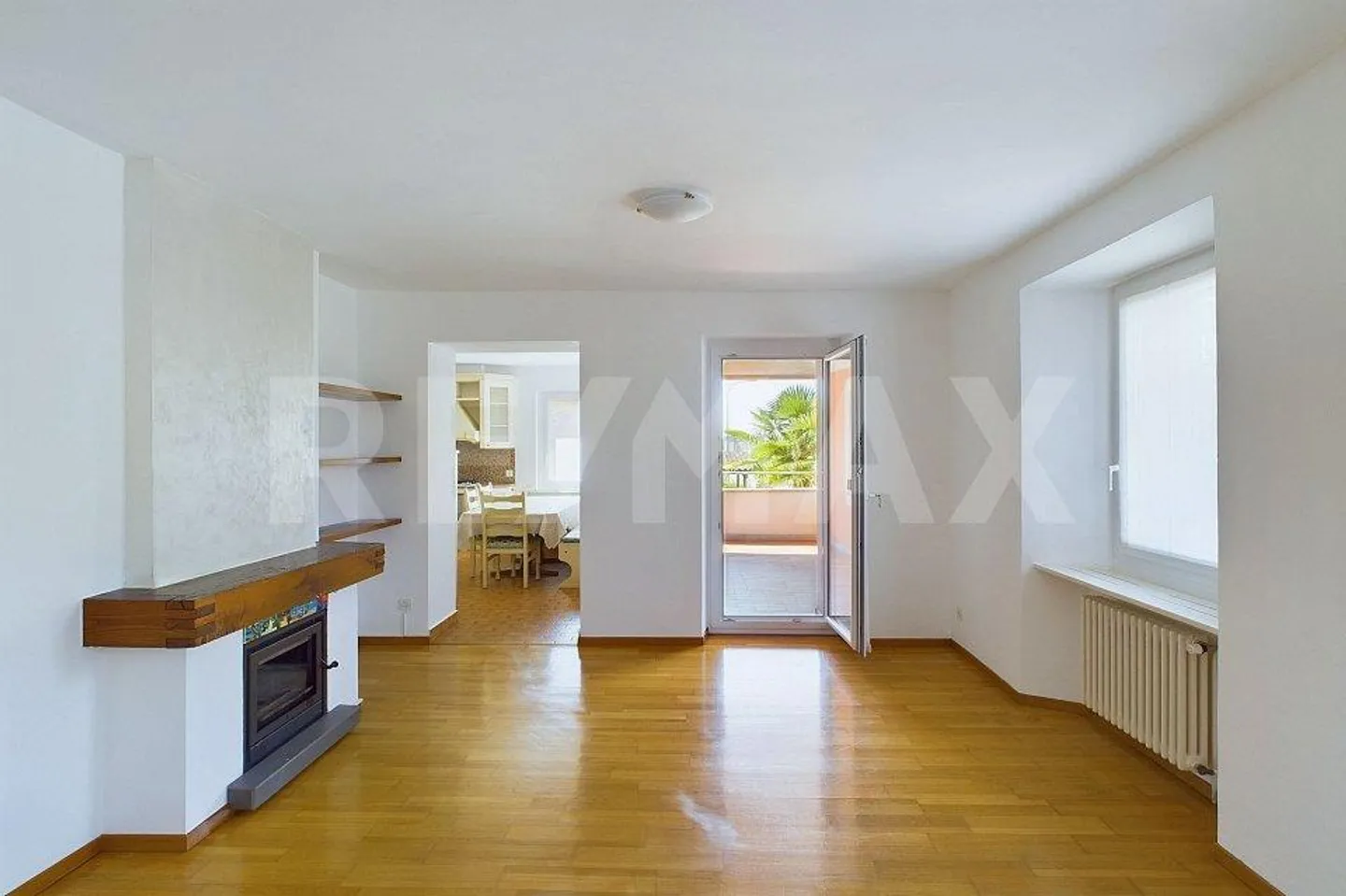 Single-family house with large space for workshop or hobby room - Photo 6 of 13