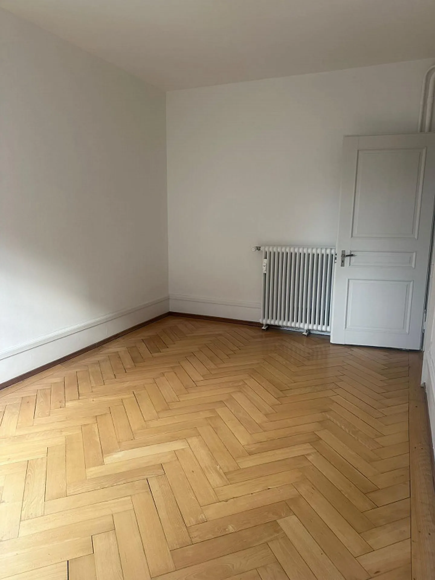 Chambre partagée fraîchement rénovée directement à la gare de Saint-Gall 🏠 - Photo 7 sur 9