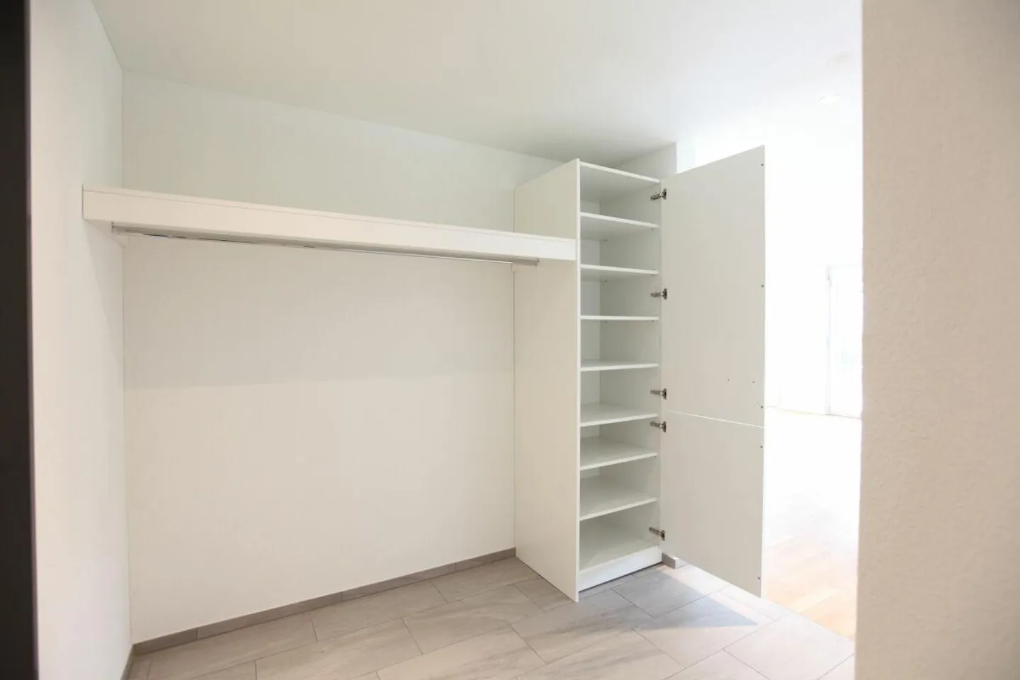 Spacious Ground Floor Apartment in Family-Friendly Neighborhood! - Photo 10 of 12