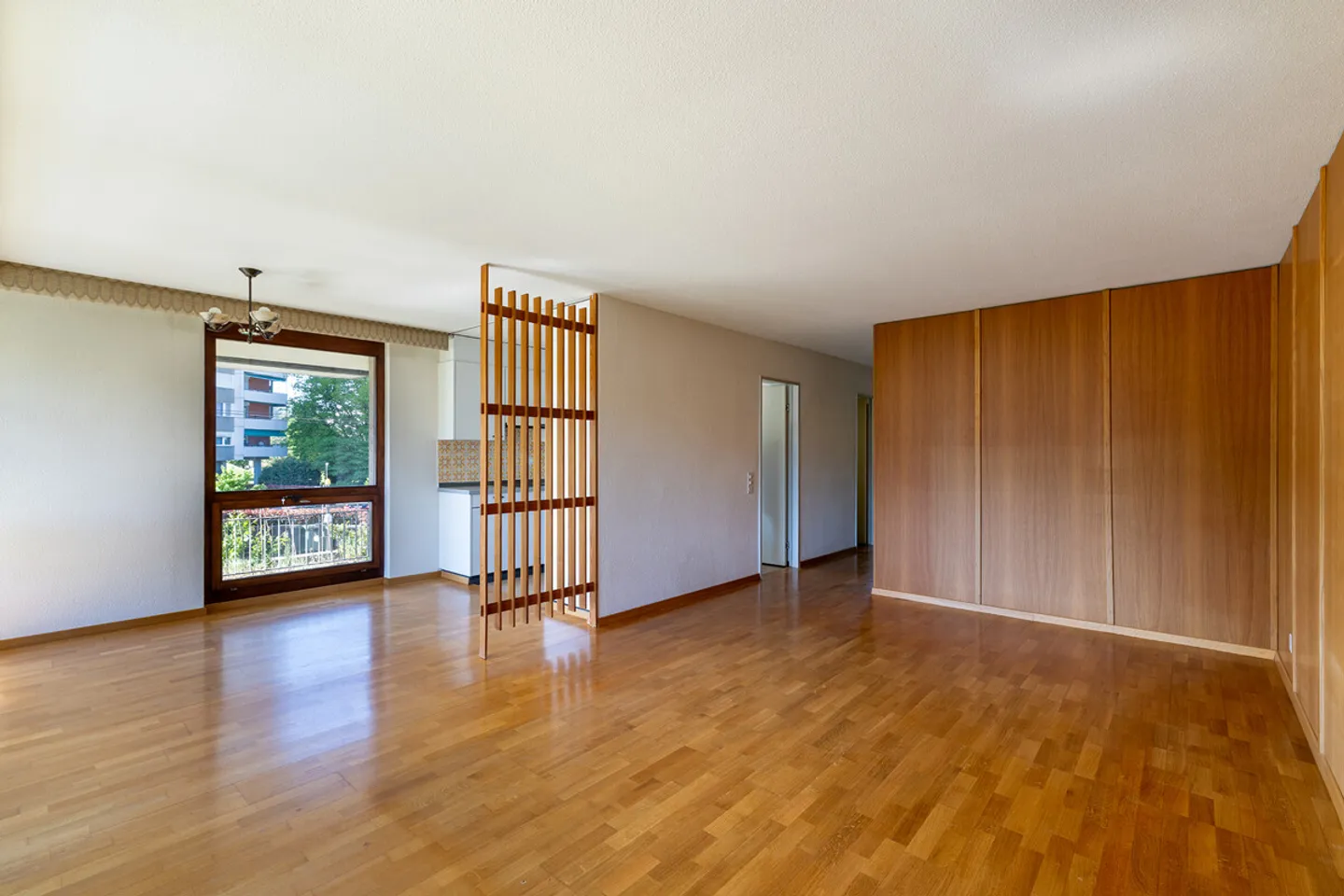 2.5 Room Apartment - Photo 3 of 5