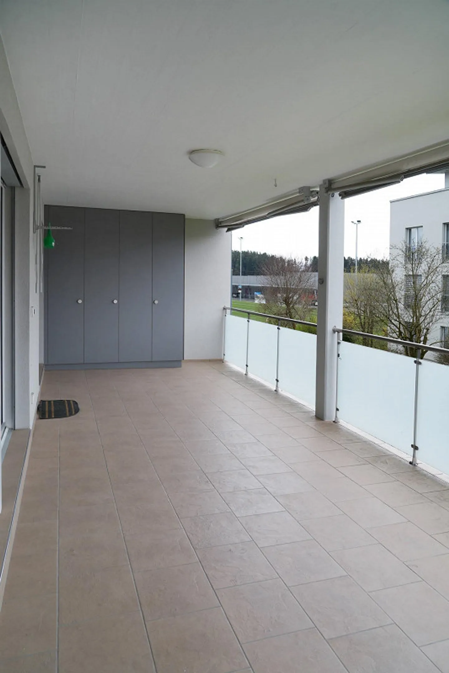 Spacious bright apartment including underground parking space - Photo 6 of 14