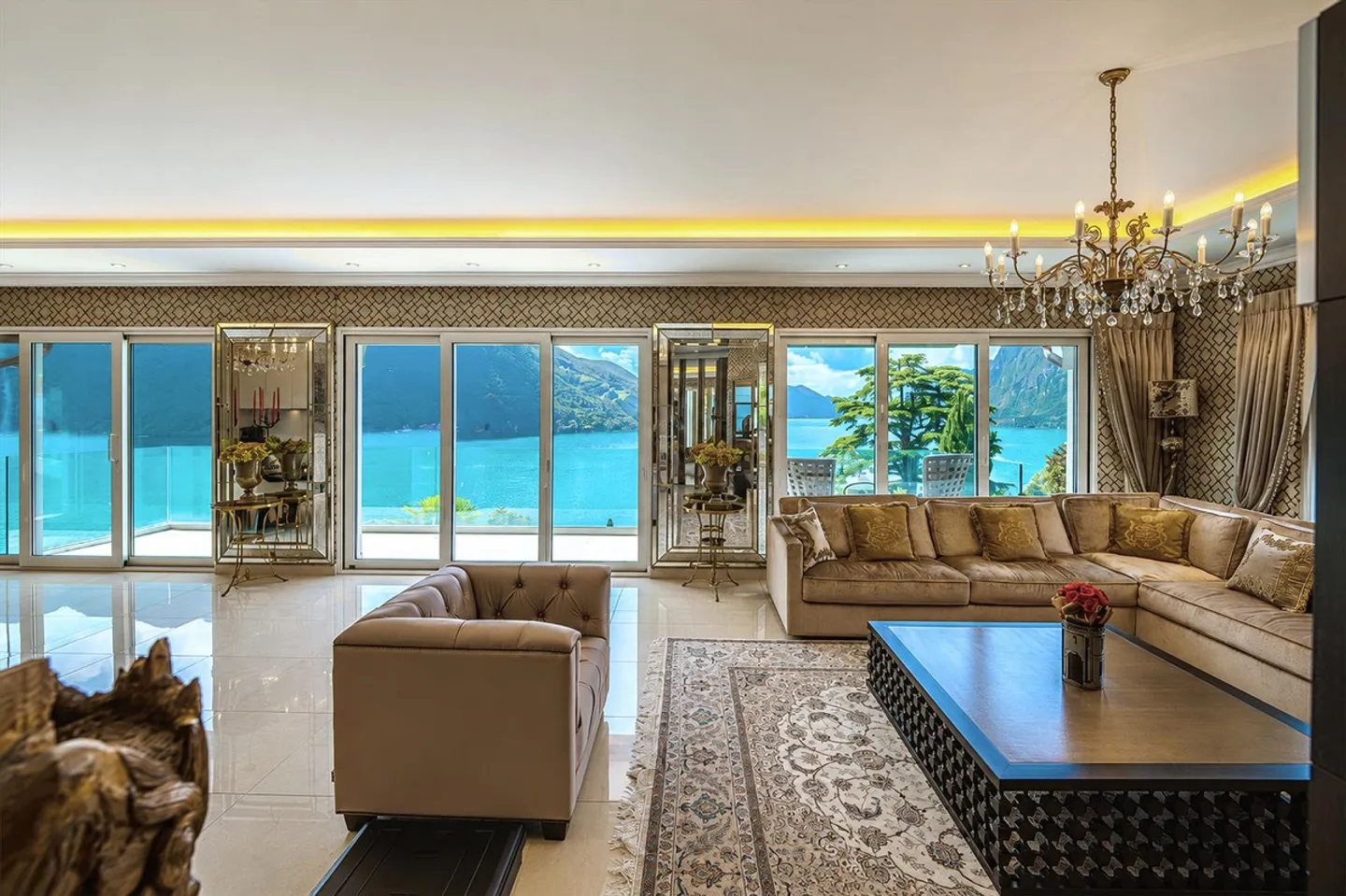 Lakeside Penthouse in Lugano - Photo 2 of 20