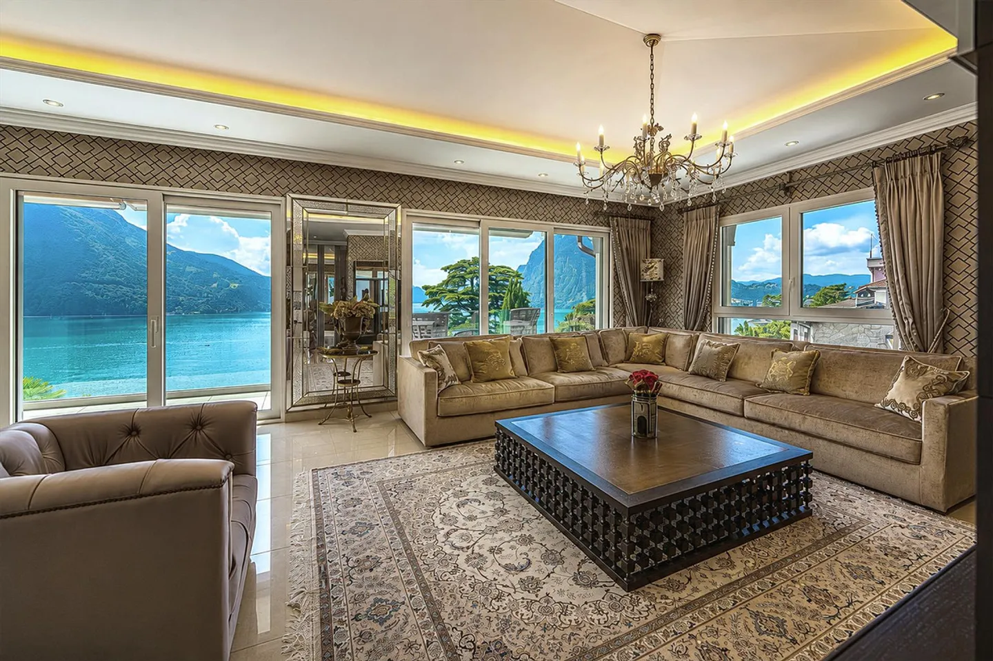 Lakeside Penthouse in Lugano - Photo 3 of 20