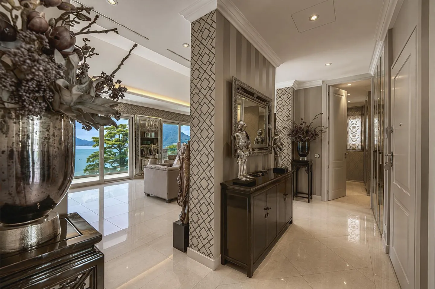 Lakeside Penthouse in Lugano - Photo 6 of 20