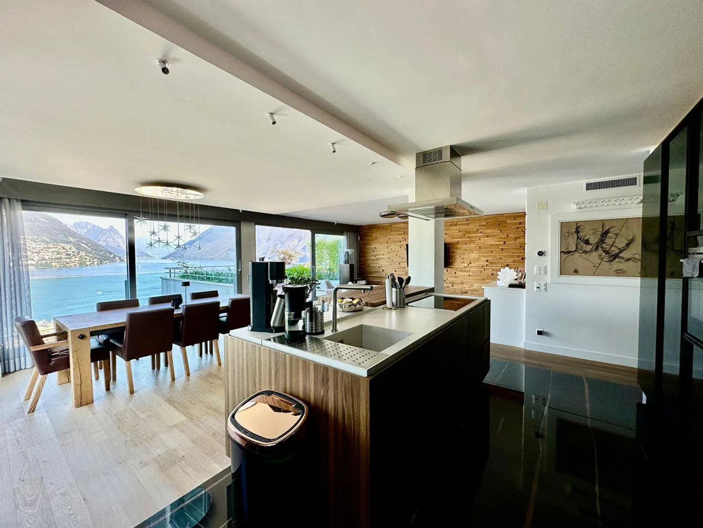 APPARTEMENT DE LUXE AVEC VUE SUR LE LAC À PARADISO, LUGANO. - Photo 7 sur 10