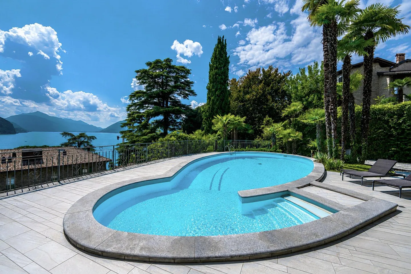 Lakeside Penthouse in Lugano - Photo 18 of 20