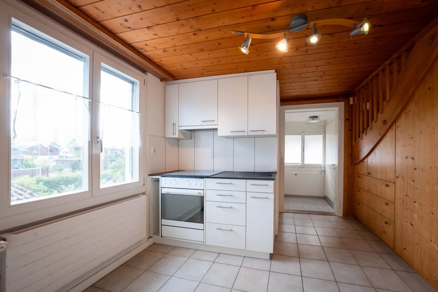 Casa bifamiliare con garage, officina e locali di stoccaggio in vendita - Foto 20 di 39