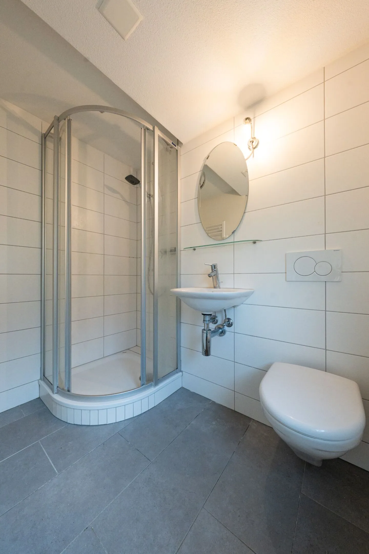 Casa bifamiliare con garage, officina e locali di stoccaggio in vendita - Foto 24 di 39