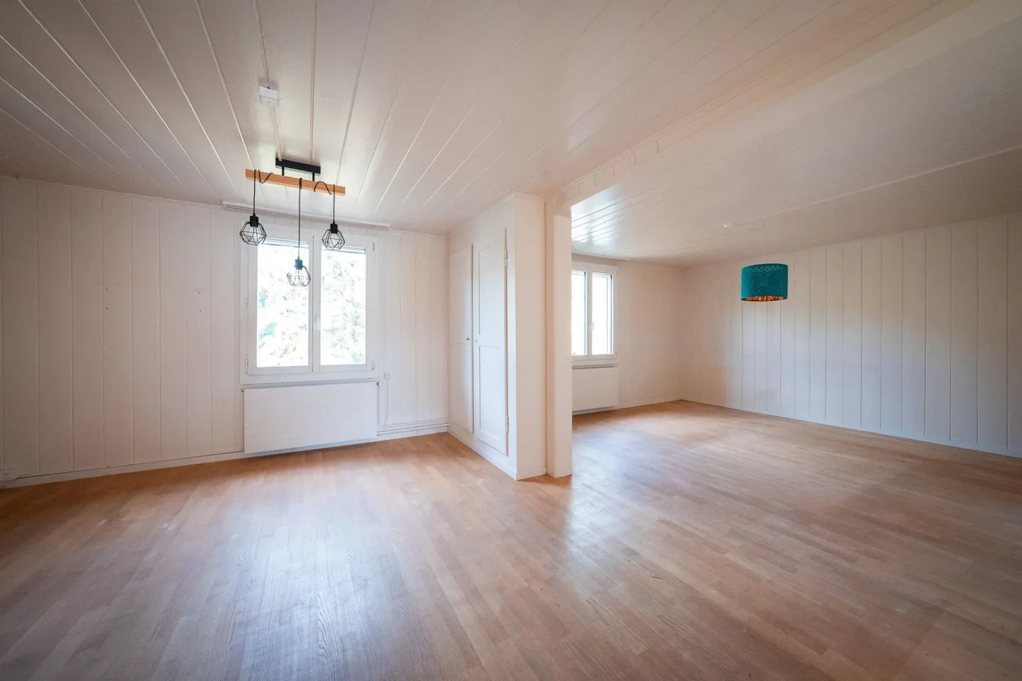 Casa bifamiliare con garage, officina e locali di stoccaggio in vendita - Foto 25 di 39