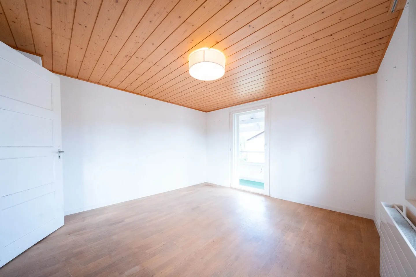 Casa bifamiliare con garage, officina e locali di stoccaggio in vendita - Foto 28 di 39