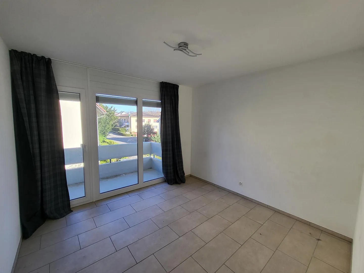 Appartamento soleggiato di 2 stanze a Zurigo - Foto 3 di 5