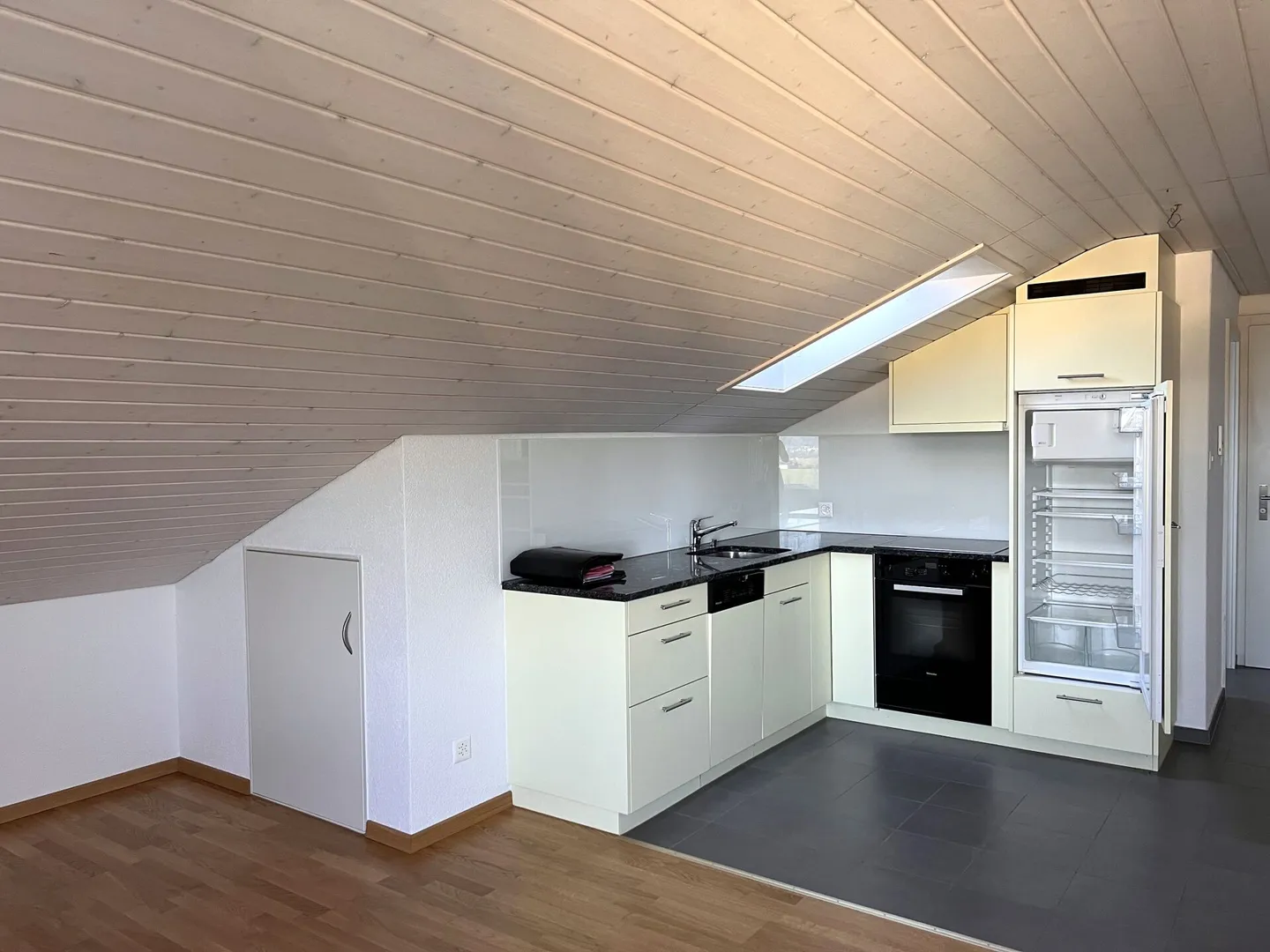 Appartamento 2.5 camere tranquillo in un ambiente verde - Foto 1 di 7