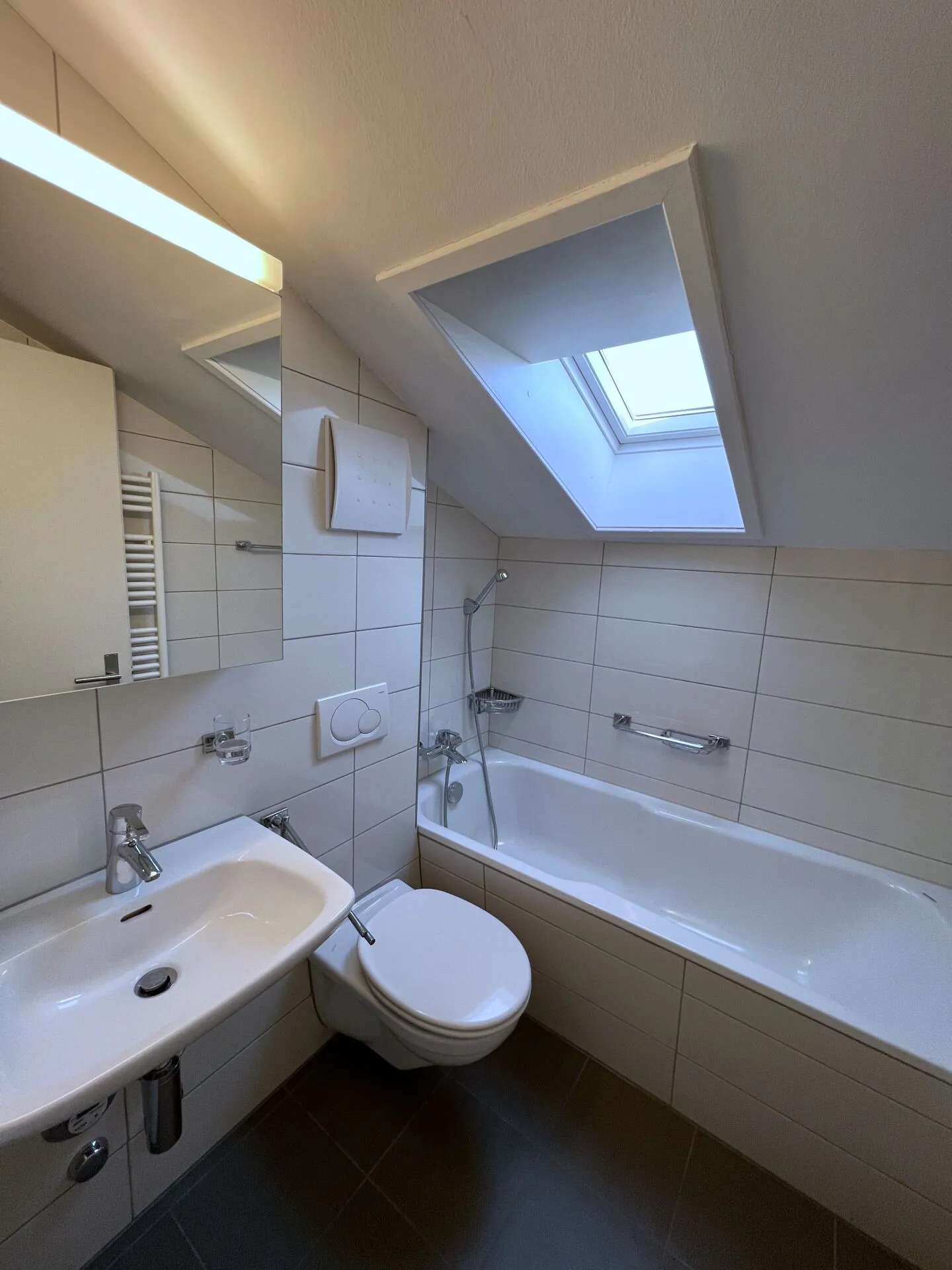 Appartamento 2.5 camere tranquillo in un ambiente verde - Foto 4 di 7