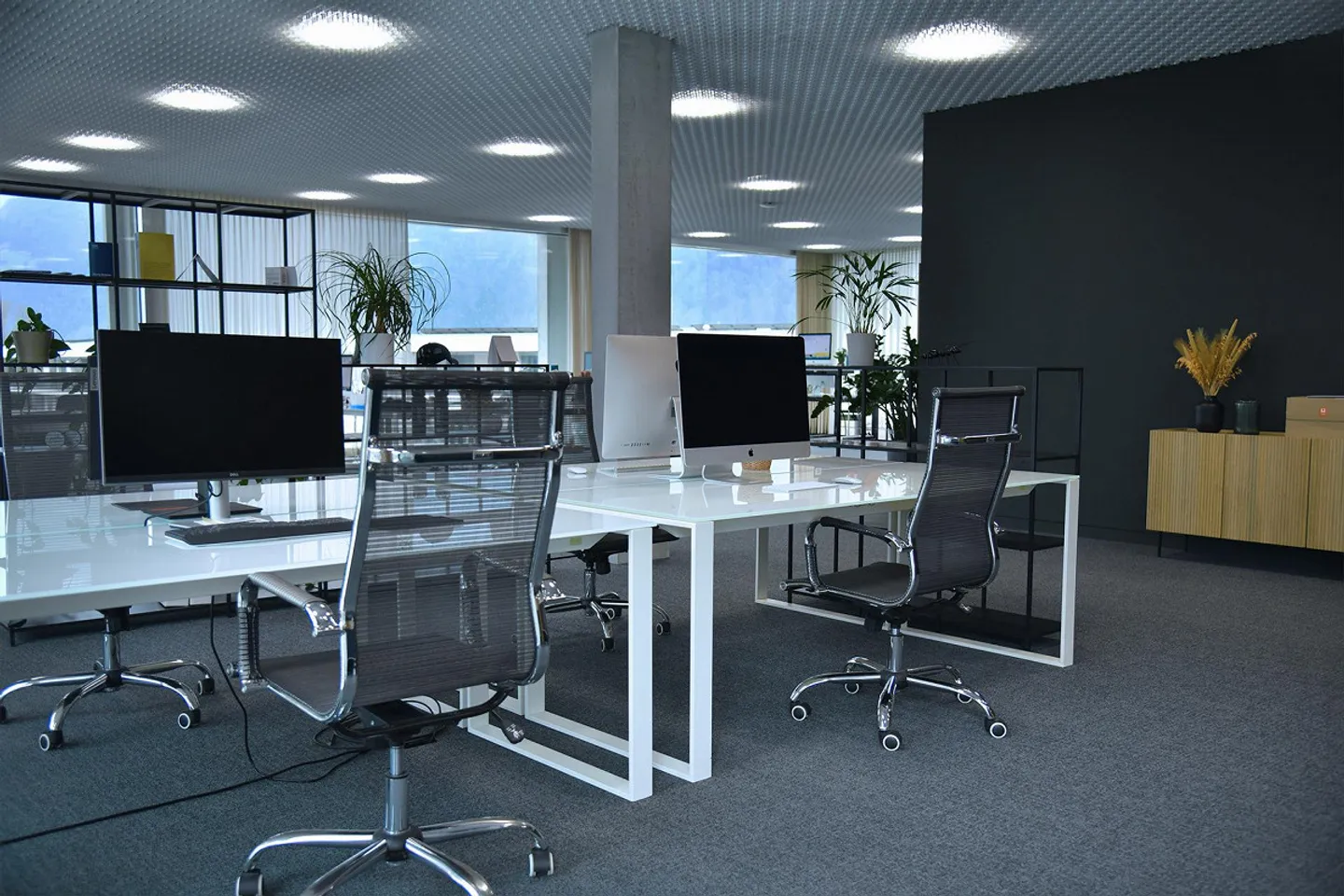 Moderner Büroarbeitsplatz am Bahnhof Altdorf - Photo 4 sur 4