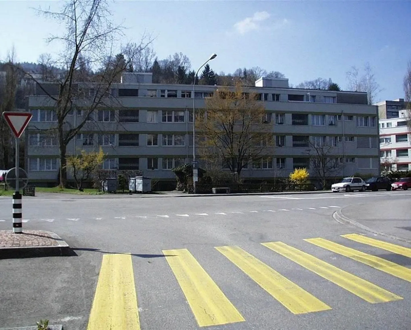 Praktischer Parkplatz - Foto 1 von 4