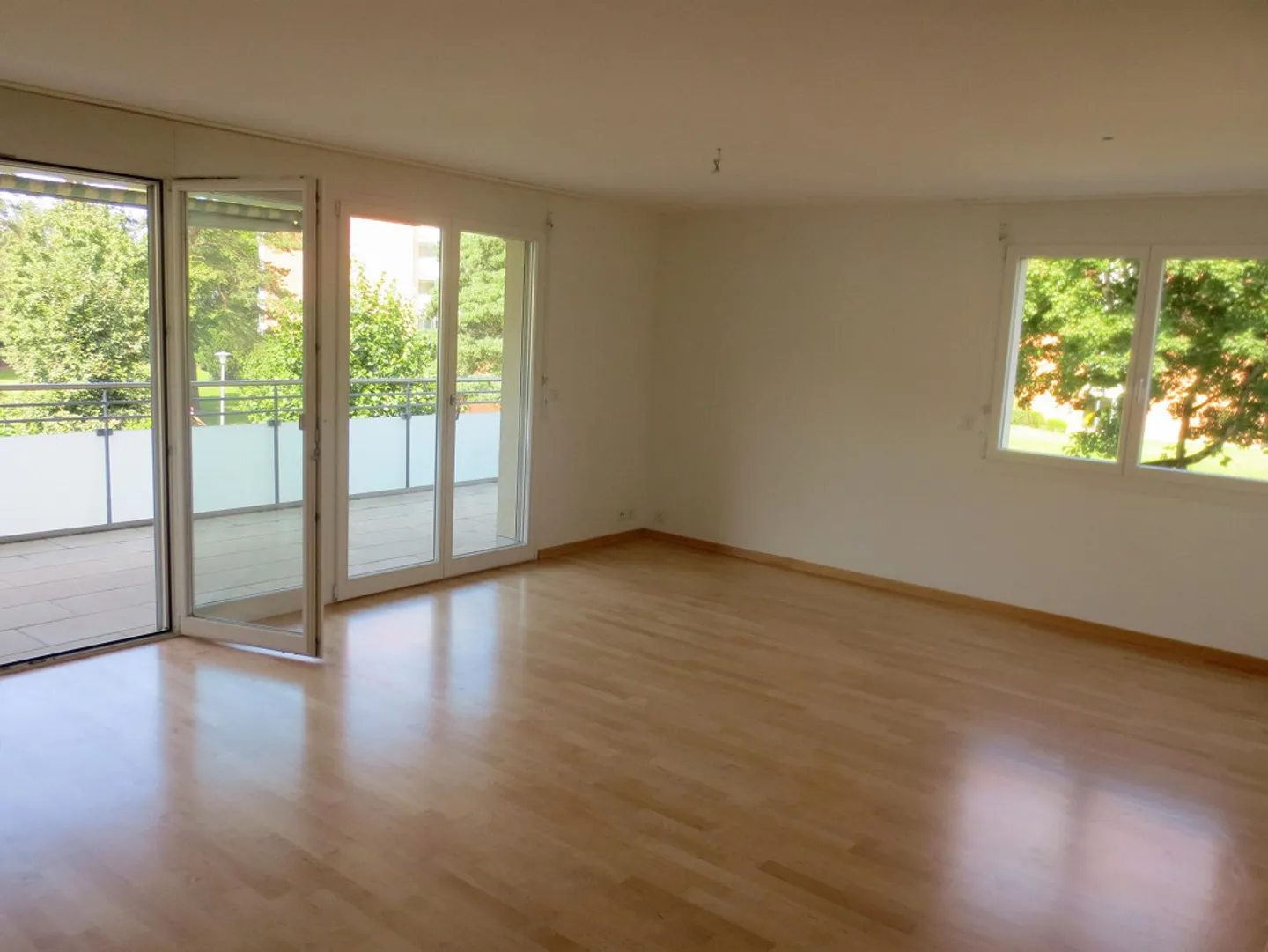Modernes Apartment mit grossem Balkon - Foto 4 von 30