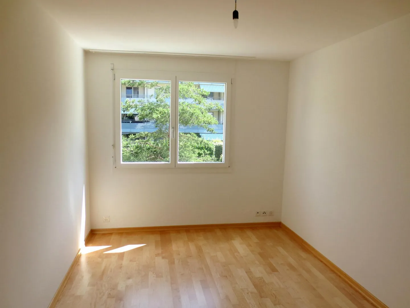Modernes Apartment mit grossem Balkon - Foto 21 von 30